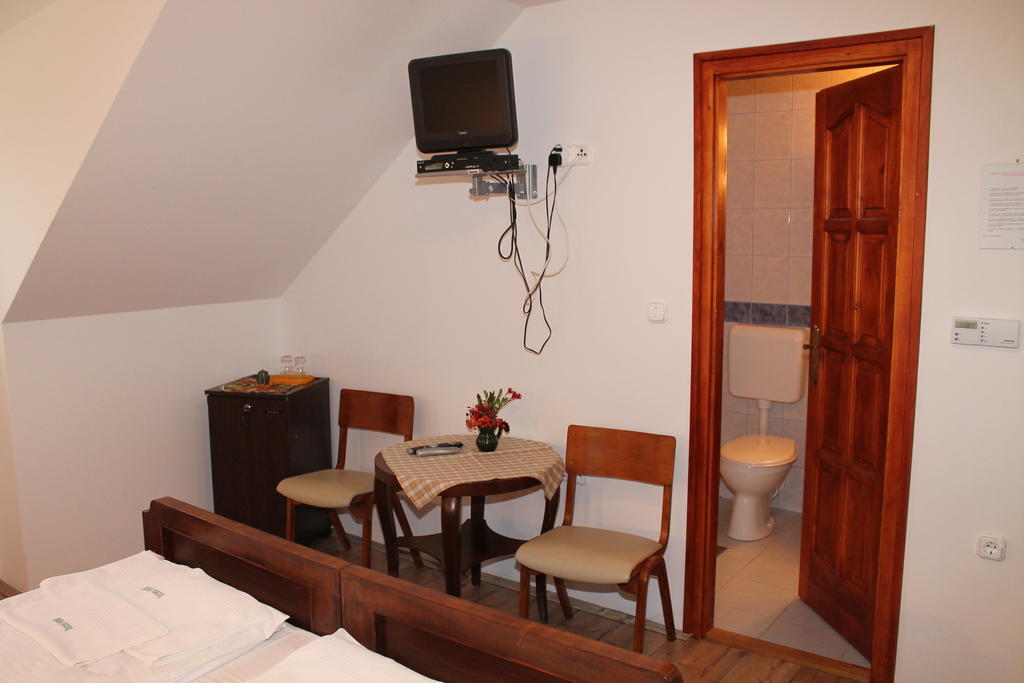 Orszem Fogado Hotel Szalafo Phòng bức ảnh